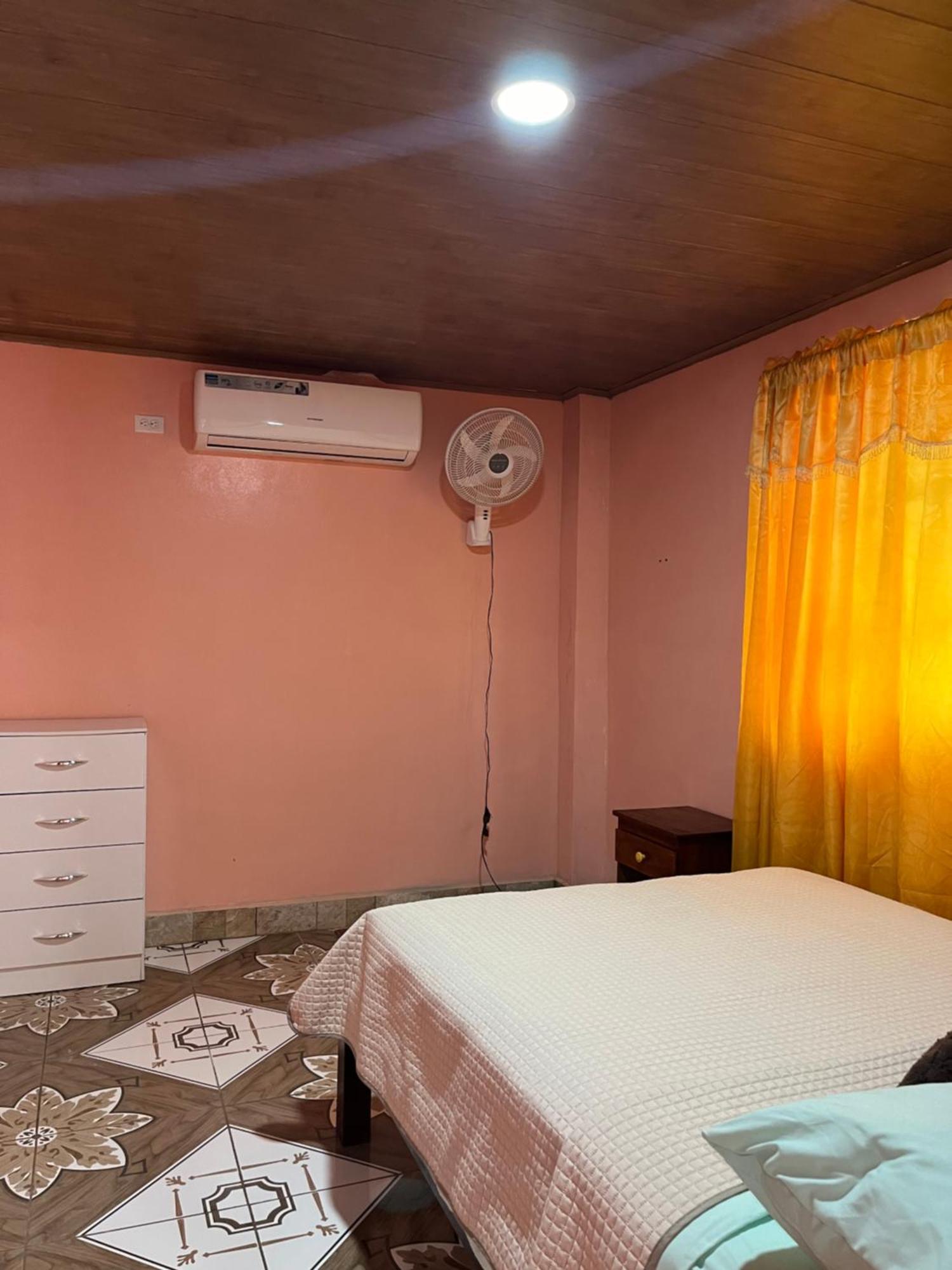 Hotel Surf Camp Bocas del Toro Zewnętrze zdjęcie